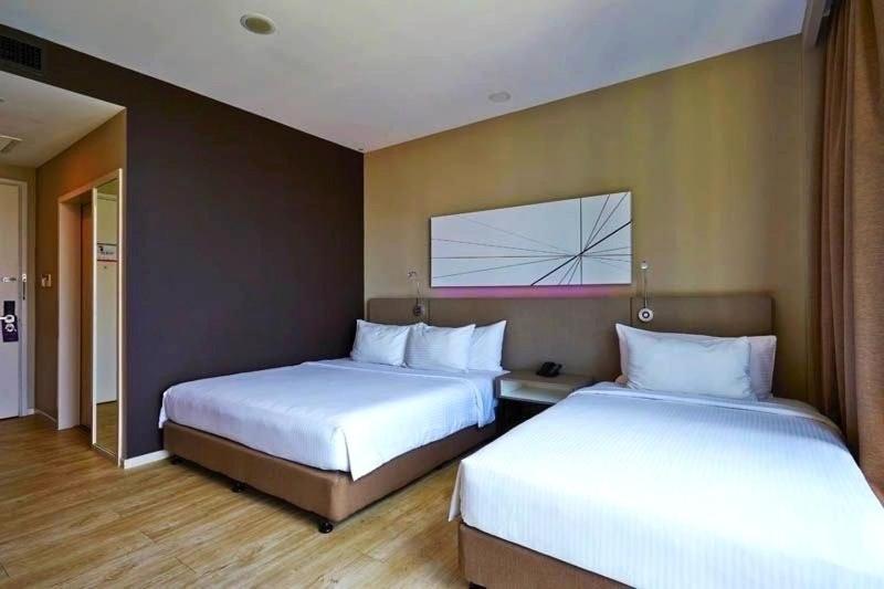 Q Damansara by Trillionz Hotel Petaling Jaya Luaran gambar